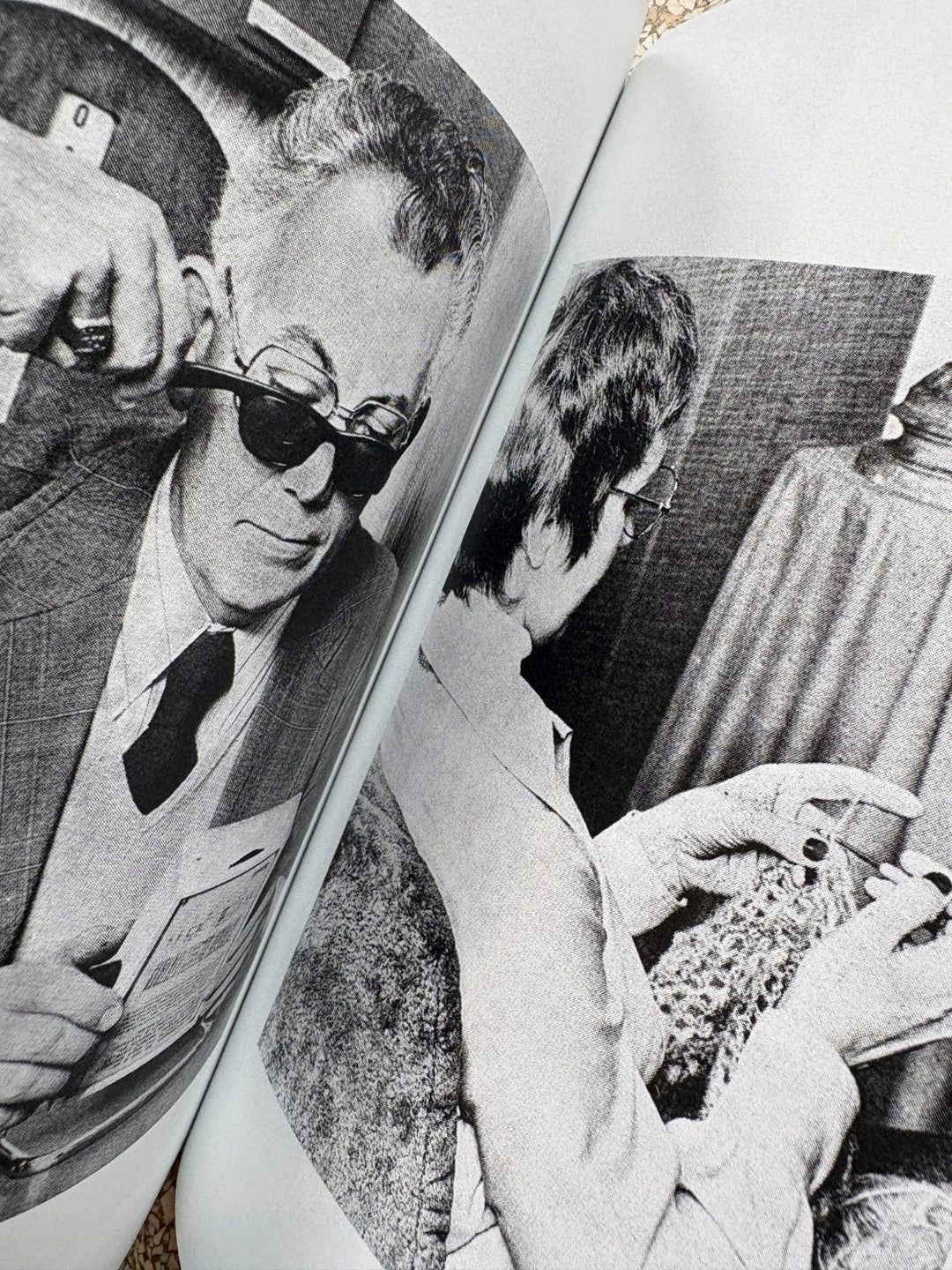 3000 days of archives related to the optics and glasses frame industry - Tipi bookshop