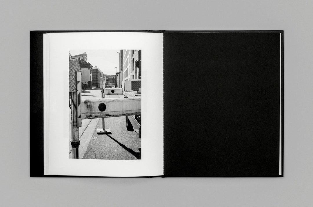 A Narrow Foothold by Jonas Feige and Alan Huck - Tipi bookshop