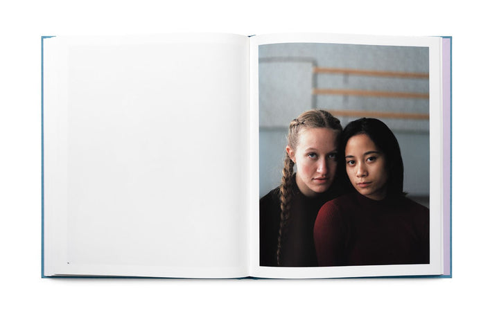 America’s Girls, On the Edge of a Dream by Eva Verbeeck - Tipi bookshop