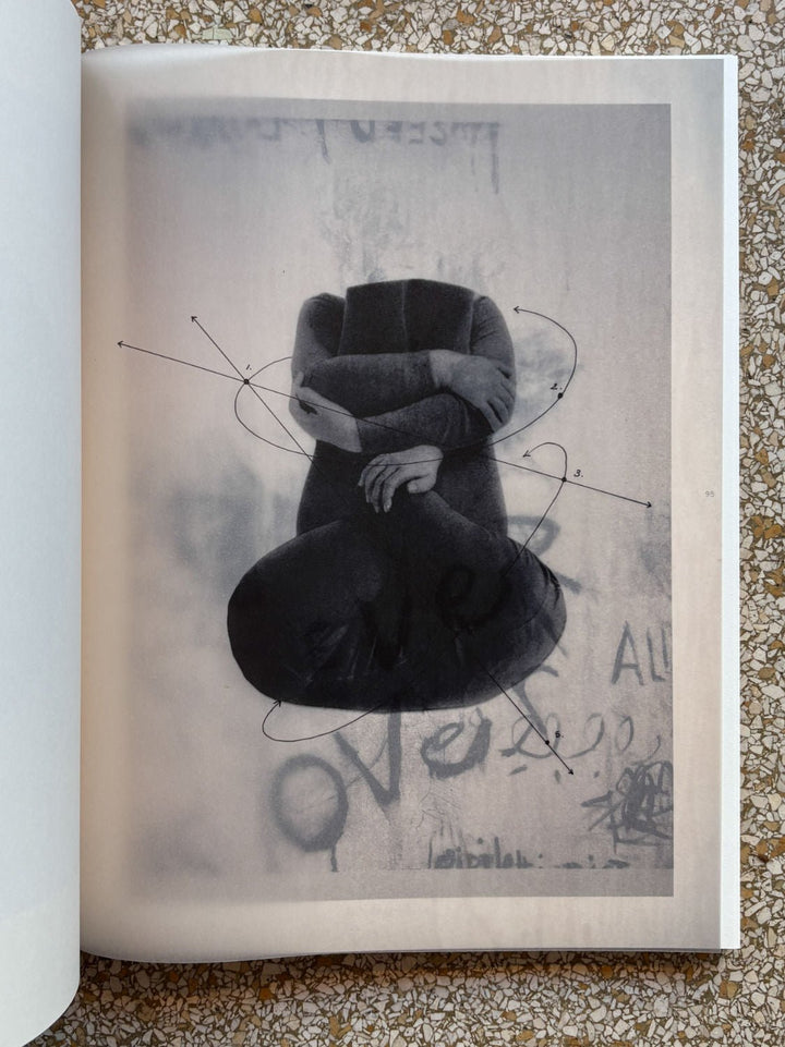 Apophenia 3 - In Medias Res by Julie Wolfe - Tipi bookshop