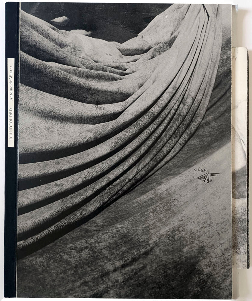 Blindfolded by Antoine De Winter - Tipi bookshop