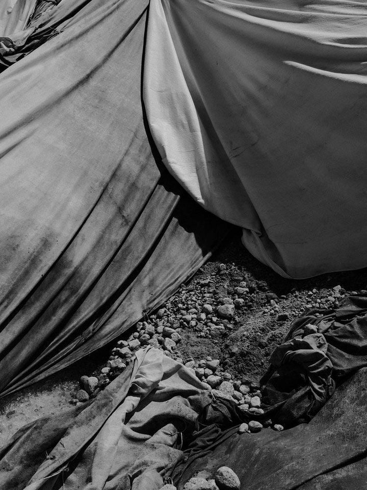 Blindfolded by Antoine De Winter - Tipi bookshop