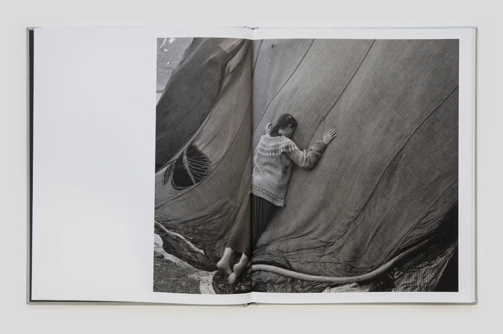 För by Agnieszka Sosnowska - Tipi bookshop