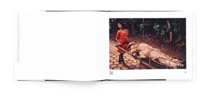 Nicaragua ; June 1978–July 1979 by Susan Meiselas - Tipi bookshop