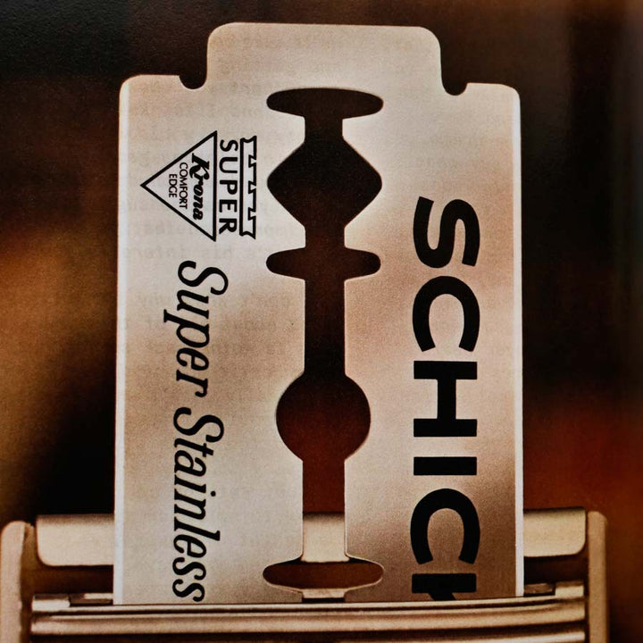 Pictures from Home by Larry Sultan - Tipi bookshop