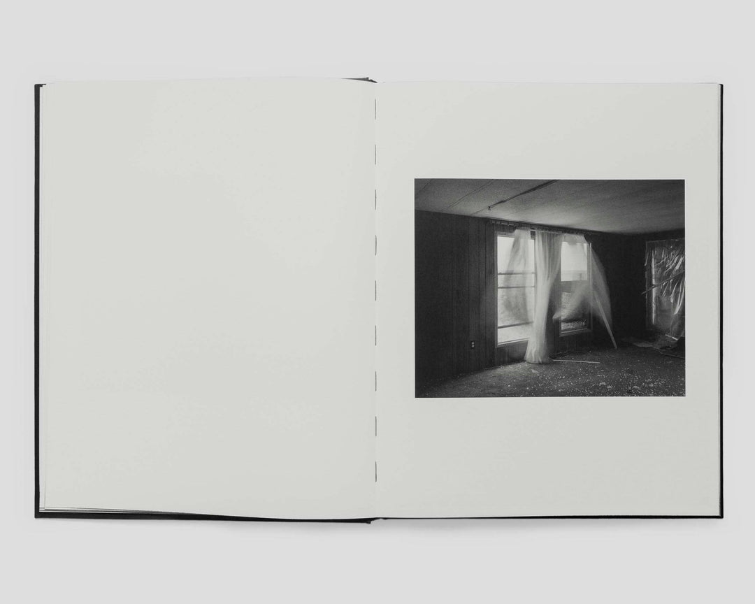 Sons of the Living by Bryan Schutmaat - Tipi bookshop