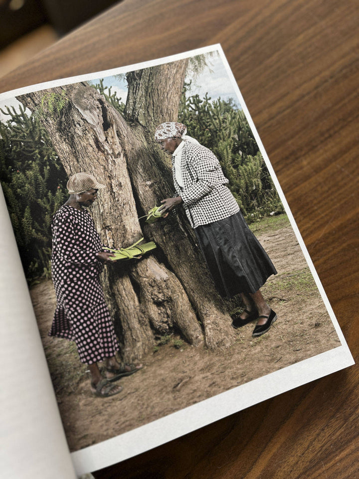 State of emergency by Max Pinckers - Tipi bookshop