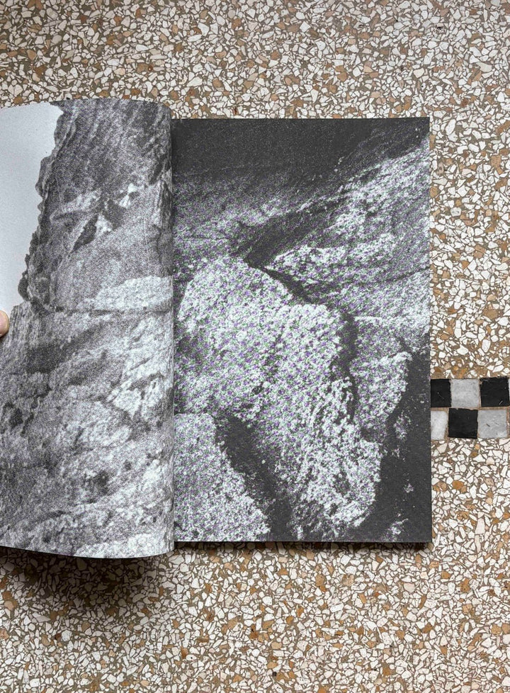 Yzta Annesið by Jon Helgi Palmason - Tipi bookshop