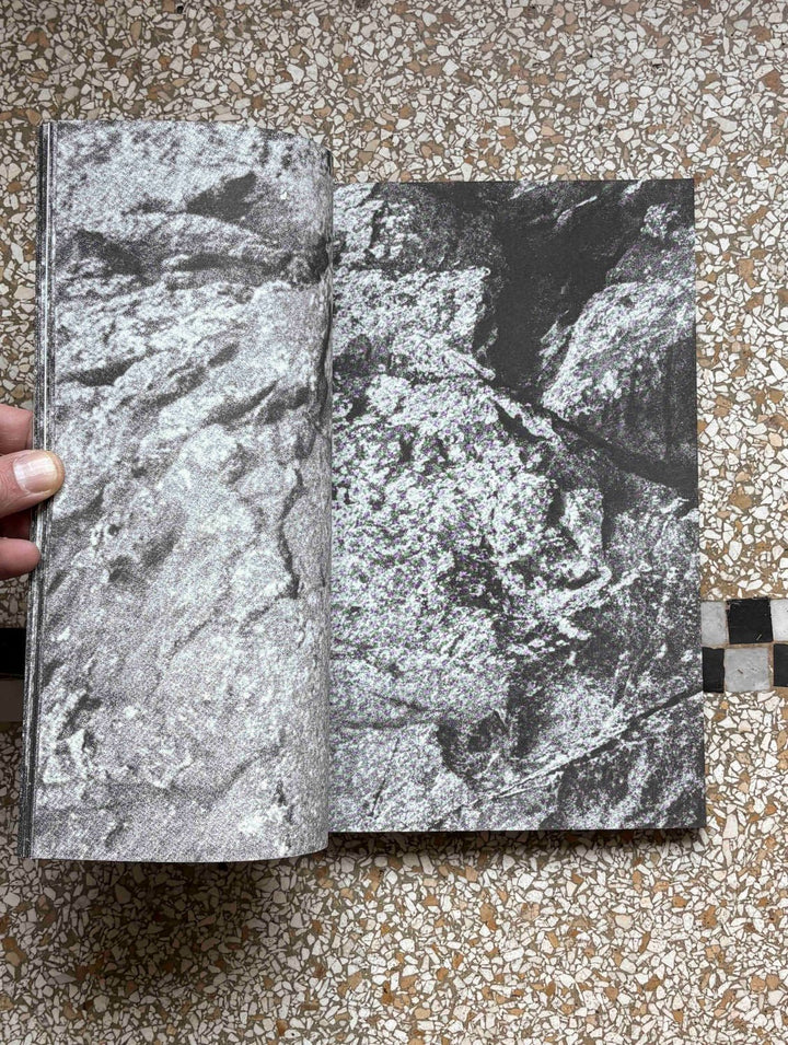 Yzta Annesið by Jon Helgi Palmason - Tipi bookshop