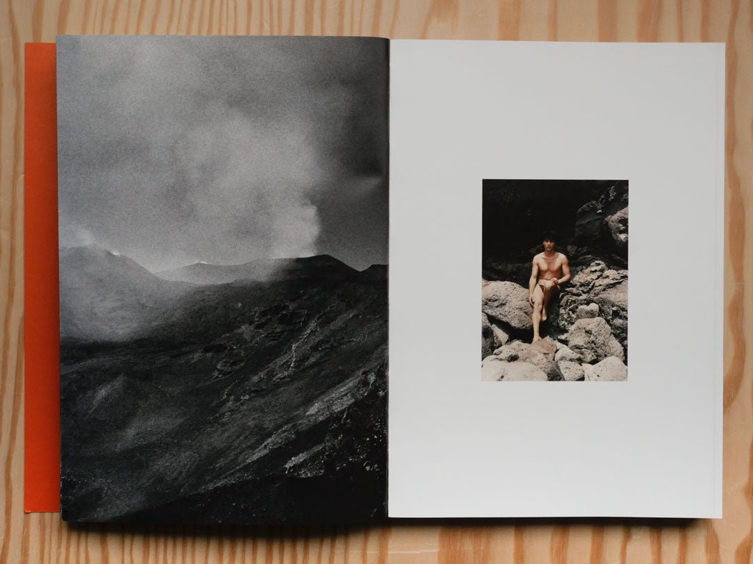 Glitter blues by Lorenzo Castore - Tipi bookshop