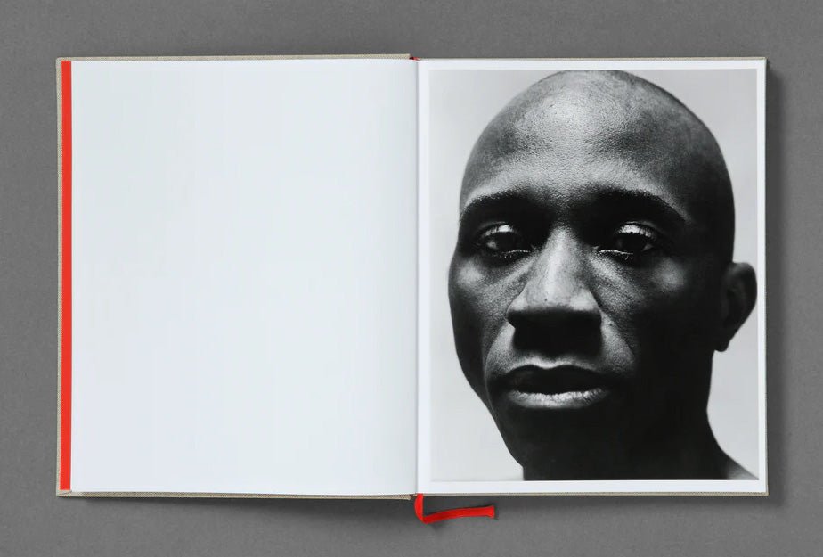 O by Luis Alberto Rordiguez - Tipi bookshop