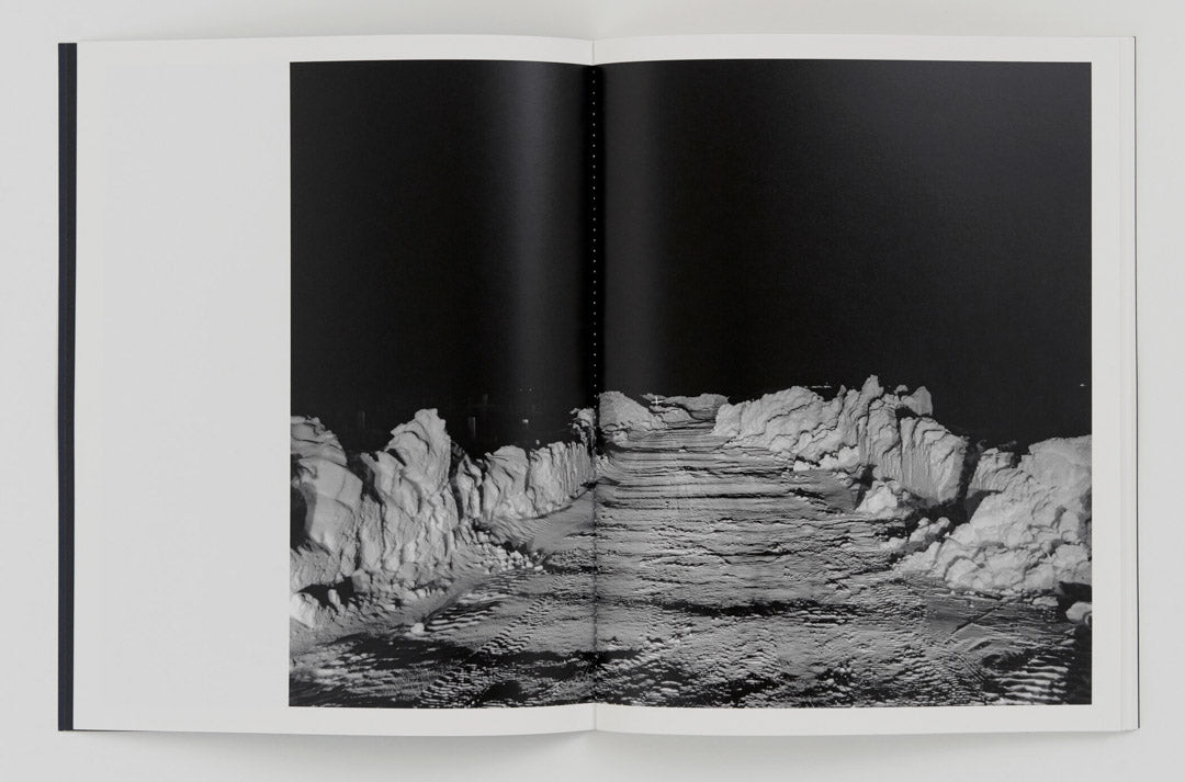 Polar Night by Mark Mahaney - Tipi bookshop